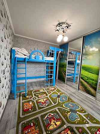 Оренда Квартира 2-кімнатна, 18/18 поверх на Ревуцького, 42 Kiev