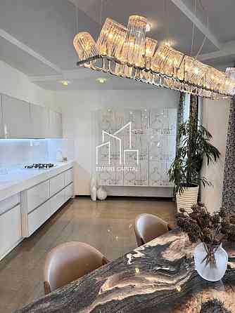 Продаж 3к Квартира 170 кв.м Стрийська вул. L'viv