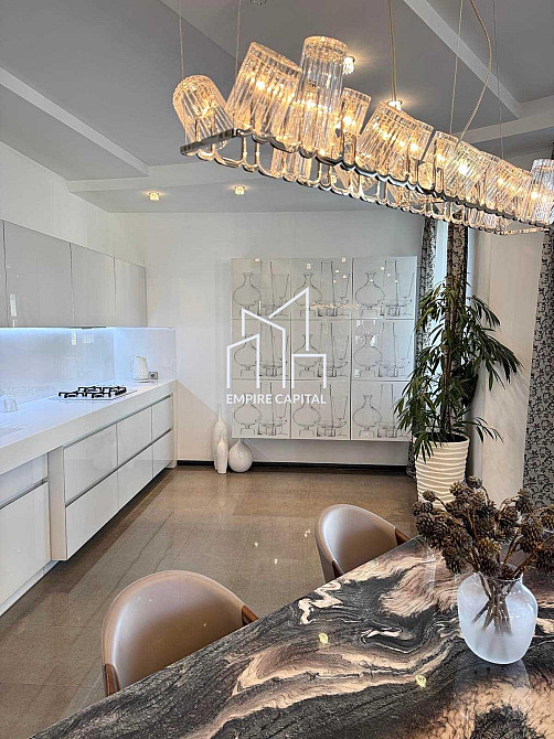 Продаж 3к Квартира 170 кв.м Стрийська вул. Львів - фото 3