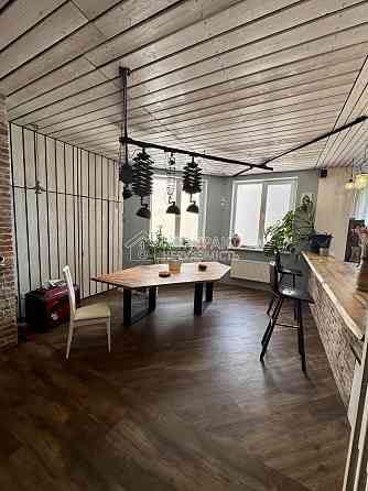 Продаж Квартира 5-кімнатна, 4/17 поверх на вул. Науки Харків