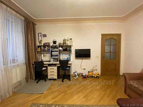 Продаж Квартира 2-кімнатна, 8/10 поверх на вул. Червоної Калини Львів