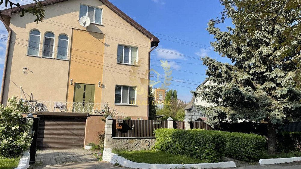 Продаю 3-х поверховий будинок в Крюківщині  - фото 1