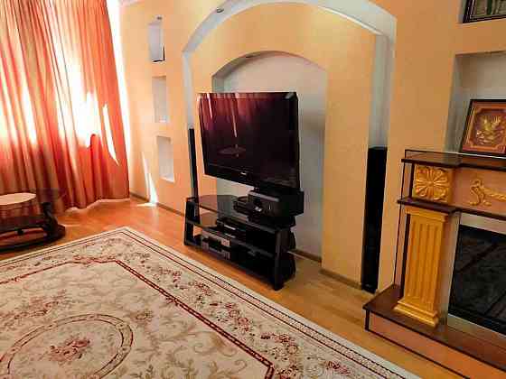 Оренда Квартира 3-кімнатна, 20/27 поверх на ул. Срибнокильская Київ