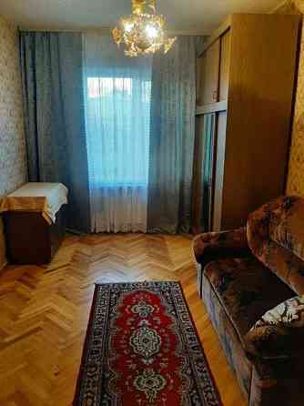 Оренда Квартира 3-кімнатна, 4/9 поверх на Дмитрия Луценко, 5к1 Київ