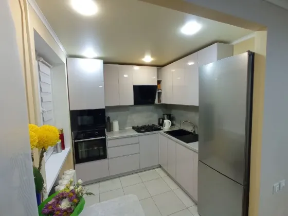 Продаж 2к Квартира 56.8 кв.м Уральська 11 Дніпро