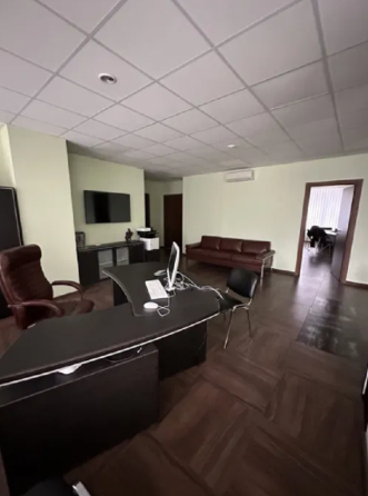 Продаж комерційне приміщення на ул. Литературная, 1а приміщень - 5, поверх - 1 Одеса