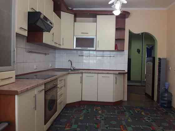 Оренда Квартира 1-кімнатна, 13/20 поверх на ул. Российская, 64 Київ