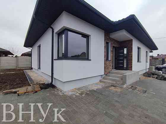 Продаж Квартира 3-кімнатна, 1/1 поверх на Словянська 