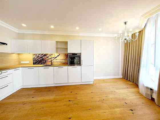 Продаж Квартира 3-кімнатна, 9/24 поверх на Єлизавети Чавдар вул., д. 1 Kiev