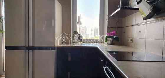 Продаж Квартира 3-кімнатна, 8/16 поверх на вул. Героїв Харкова Харьков