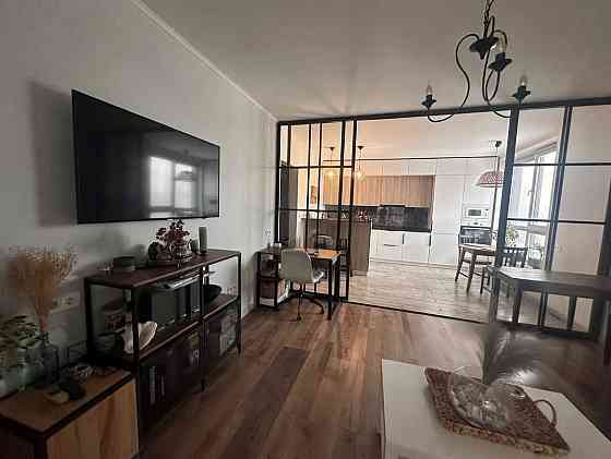 Продаж Квартира 3-кімнатна, 7/25 поверх на Європейського Союзу вул., д. 41А Kiev