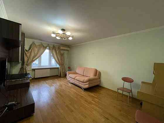 Оренда Квартира 2-кімнатна, 8/13 поверх на вул. Княжий Затон, 14 Б Київ