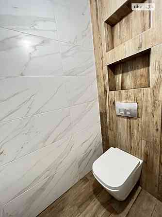 Продаж Квартира 3-кімнатна, 9/27 поверх на Вишняківська, 4 Київ