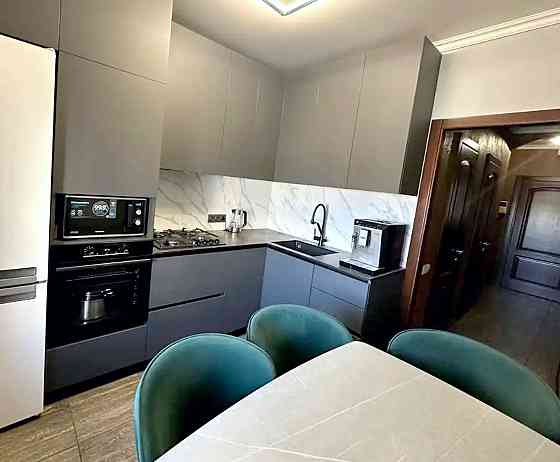 Продаж Квартира 3-кімнатна, 8/12 поверх на Писаржевского ул., 3 Дніпро