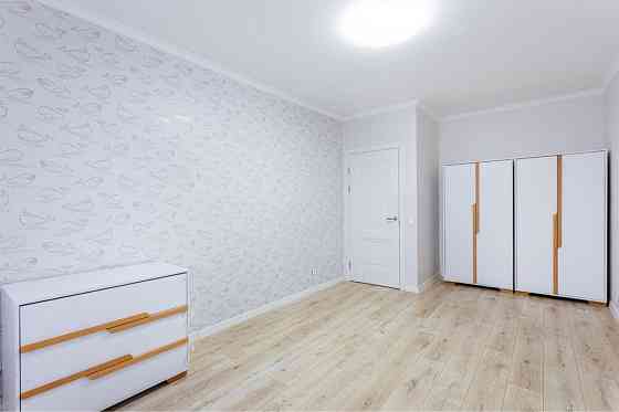 Продаж Квартира 2-кімнатна, 12/25 поверх на Ревуцкого вул., д. 54 Київ