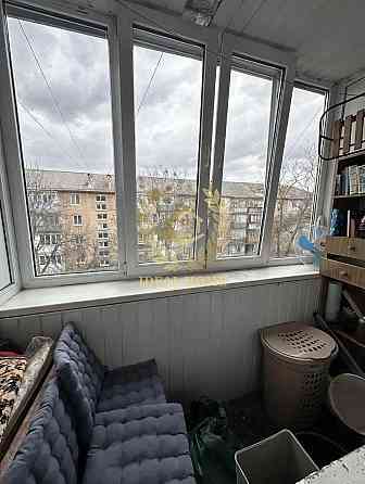 Продаж Квартира 2-кімнатна, 4/5 поверх на Перемышльская ул., 12А Київ