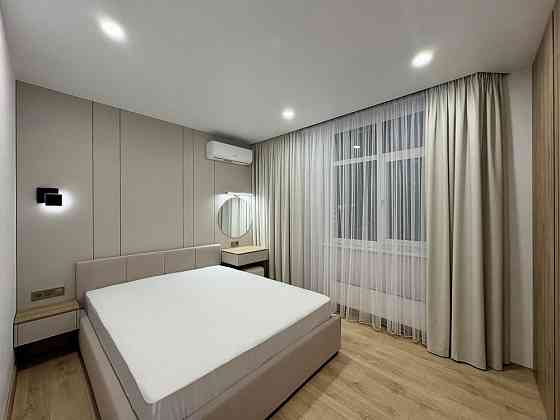 Продаж Квартира 2-кімнатна, 8/16 поверх на Олександра Олеся вул., д. 3 Kiev