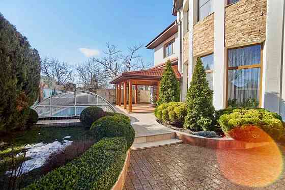 Современный коттедж на 7 сотках земли, 7 ст. Большого Фонтана Одеса