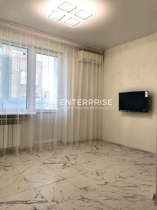 Продаж 1к Квартира 23.6 кв.м Вереснева вул. Київ - фото 2