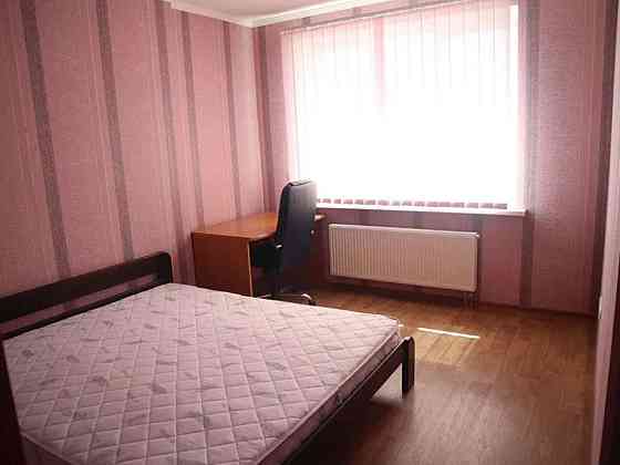 Оренда Квартира 2-кімнатна, 17/24 поверх на ул. Бориса Гмыри, 17 Київ