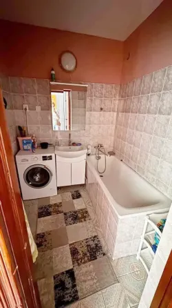 For sale 3-room Apartment 84 sq.m вулиця Центральна, 39 Odessa