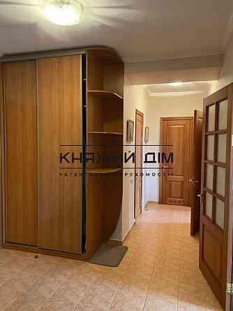 Продаж 2к Квартира 83 кв.м Ереванская ул. Киев