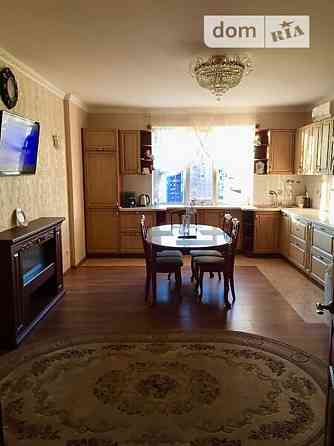 Оренда Квартира 3-кімнатна, 13/35 поверх на ул. Ревуцкого, 15 Київ