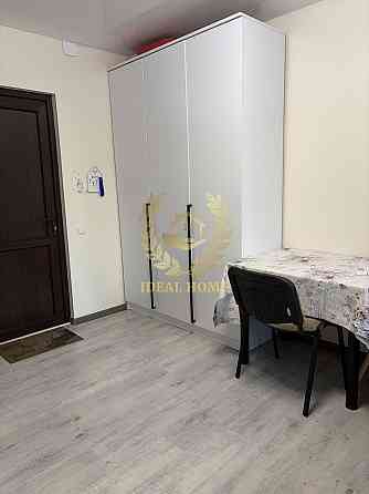 Продаж Квартира 1-кімнатна, 1/5 поверх на Братиславская ул., 8А Киев