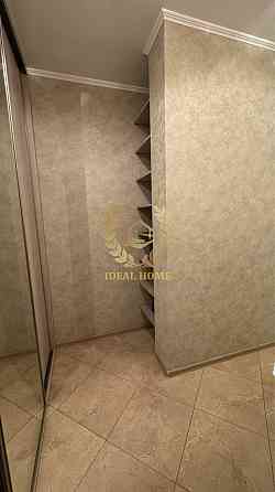 Продаж Квартира 3-кімнатна, 14/16 поверх на Юлии Здановской ул., 46/1 Kiev