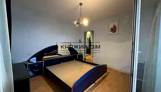 Оренда Квартира 4-кімнатна, 12/25 поверх на Святошинская пл. Киев