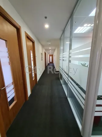 Здається Офісні приміщення площа 25 кв.м 17-й поверх Київ Спортивна площа 1А Київ