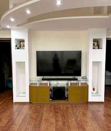 Продаж Квартира 4-кімнатна, 1/10 поверх на Усенко ул., 9 Dnipro