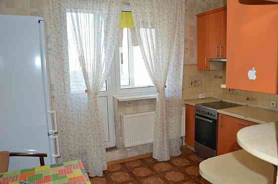 Оренда Квартира 2-кімнатна, 17/25 поверх на Харьковское шоссе, 19а Киев