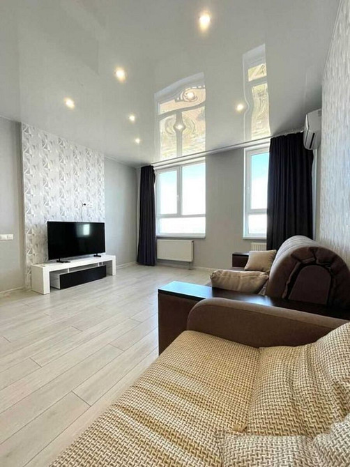 Оренда Квартира 1-кімнатна, 21/28 поверх на просп. Бажана, 17 Київ - фото 1