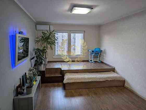 Світла та простора 1-кімнатна квартира на Троєщині, з ремонтом Київ