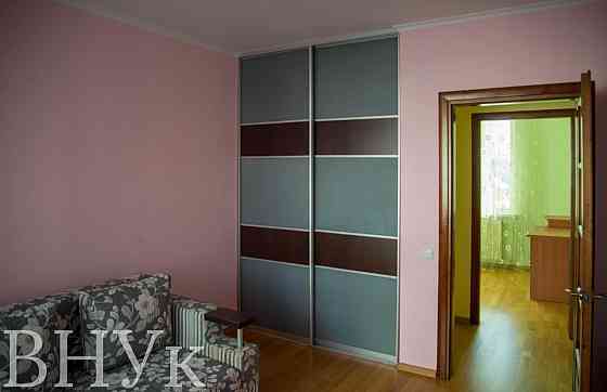 Продаж Квартира 4-кімнатна, 6/7 поверх на вул. Хмельницького Б. Ивано-Франковск