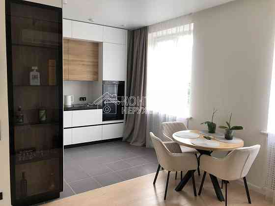 Продаж Квартира 3-кімнатна, 3/8 поверх на вул. Олександрівський Харків