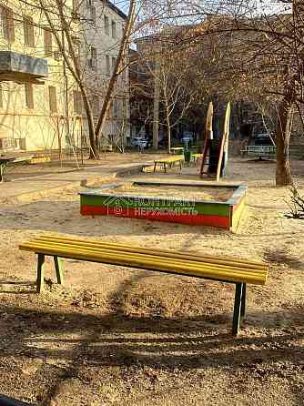 Продаж Квартира 1-кімнатна, 1/3 поверх на вул. Троїцький Kharkiv