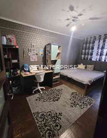 Продаж Квартира 2-кімнатна, 5/5 поверх на вул. Заслонова Константина Київ