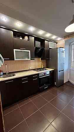 Оренда Квартира 3-кімнатна, 5/5 поверх на Харченко Евгения ул. (Дарницкий) (Ленина), 65 Kiev