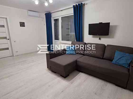 Продаж 3к Квартира 90 кв.м Макаренко вул. Kiev