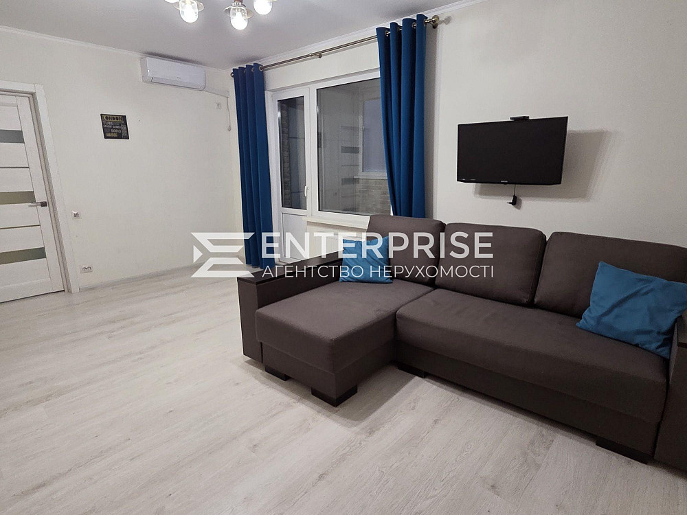 Продаж 3к Квартира 90 кв.м Макаренко вул. Kiev - photo 2