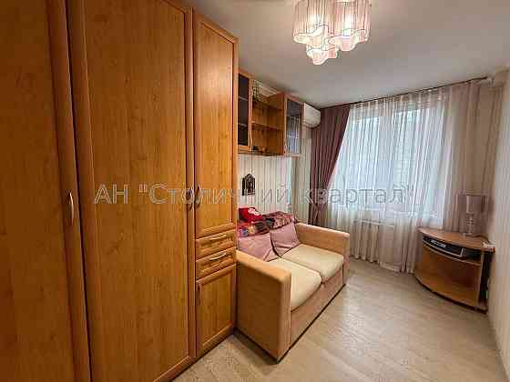 Оренда Квартира 3-кімнатна, 3/9 поверх на Дмитрівська вул., 2 Kiev