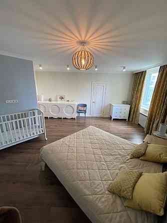 Продаж Квартира 3-кімнатна, 10/25 поверх на Вишгородська вул., д. 45 Київ