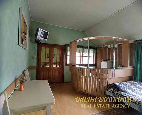 Оренда 1-поверховий Будинок  63 кв.м 1 кімн. на Петраша вул. Яремче