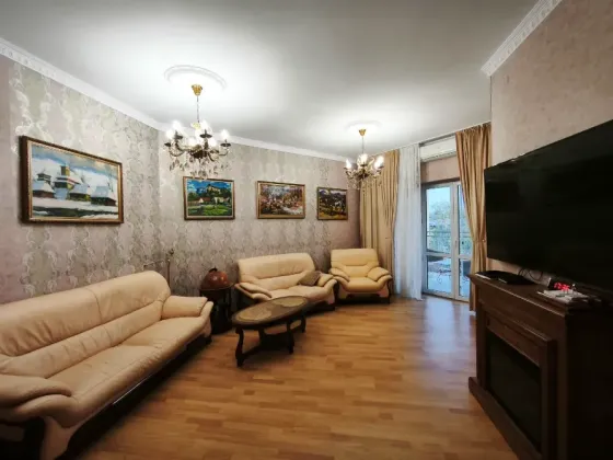 Продаж 3к Квартира 89 кв.м Возз'єднання 17 Ужгород