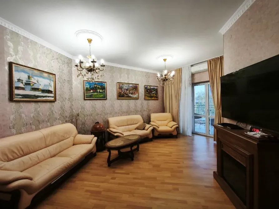 Продаж 3к Квартира 89 кв.м Возз'єднання 17 Ужгород - фото 1