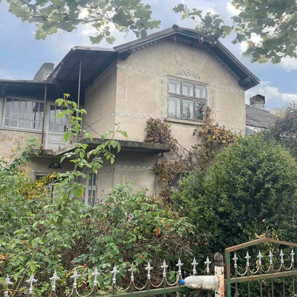 Продаж 3-поверховий  з ділянкою 4 сот 191 кв.м  на Федьковича вул. Теребовля - фото 1