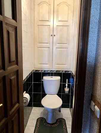 Оренда Квартира 3-кімнатна на Анны Ахматовой ул., 10 Київ