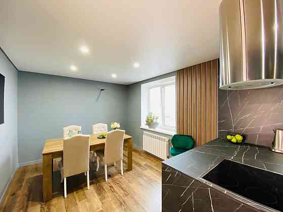 Продаж Квартира 4-кімнатна, 11/18 поверх на Дмитра Чижевського вул., д. 2А Київ